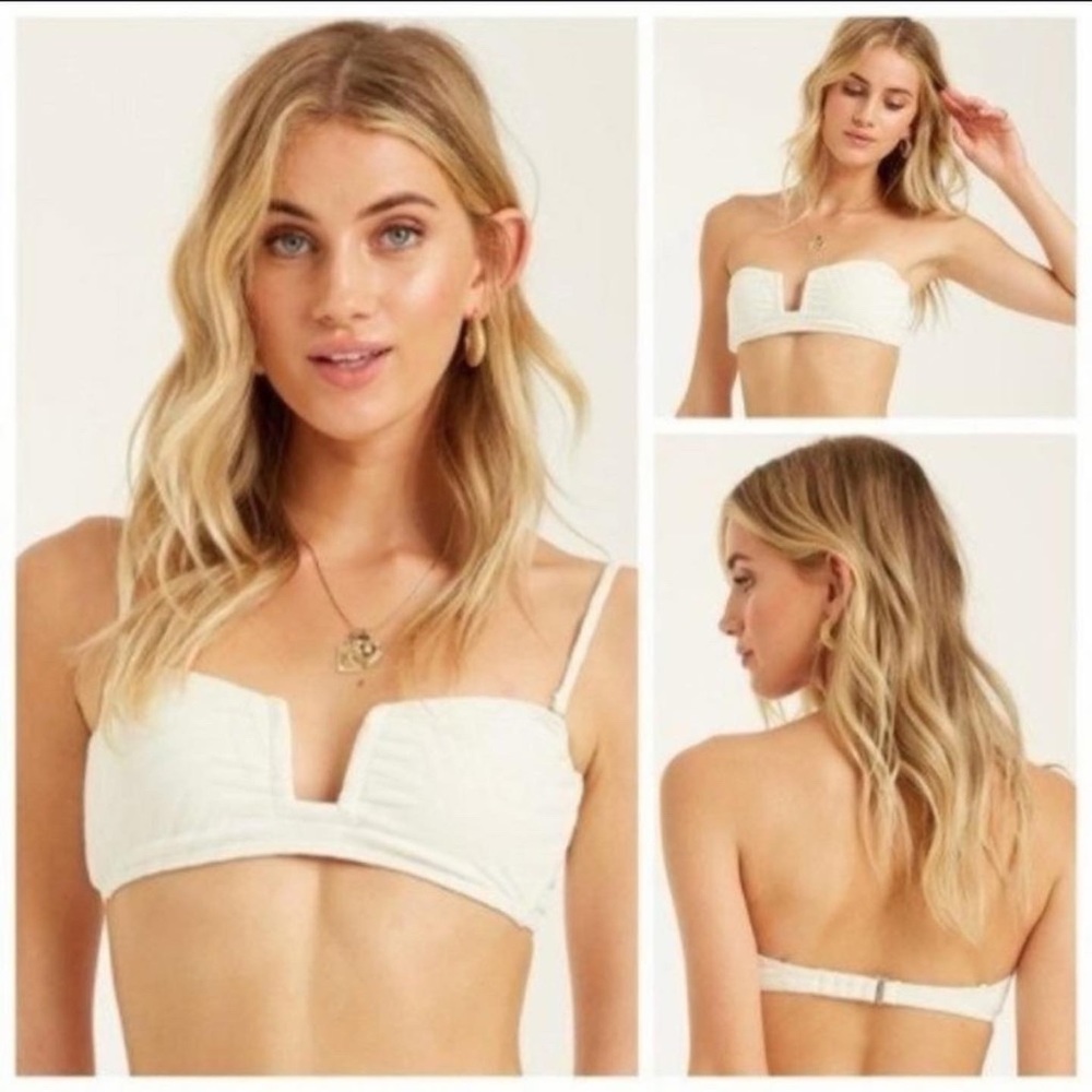NEW WITH TAGS Billabong bikini top